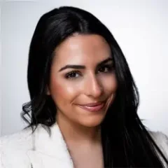 Carolina, lawyer in Lisbon